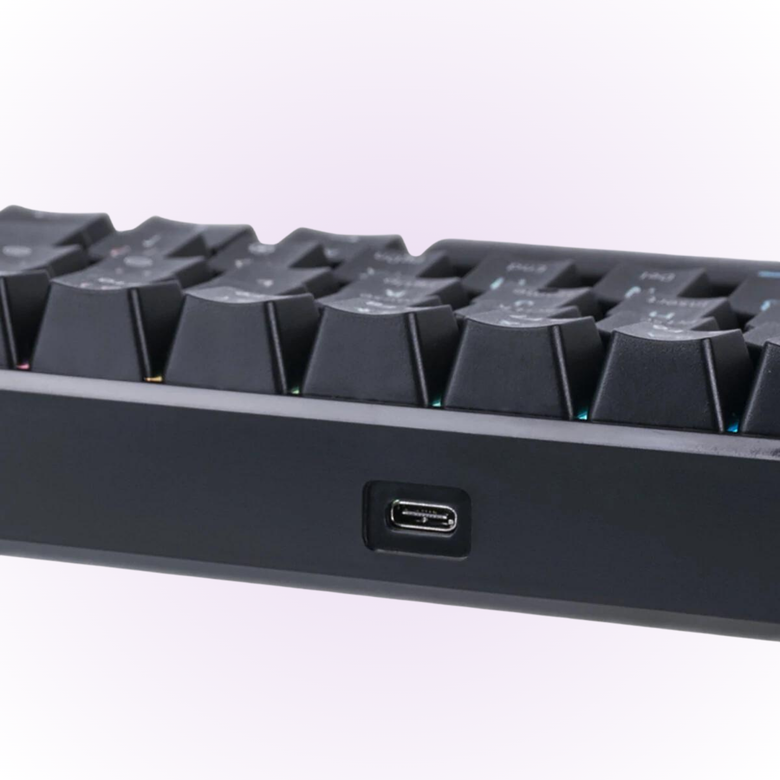 back of black mechanical keyboard, showing the usb c connector